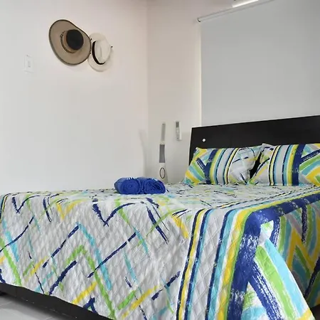 Cozy Near Walled City Apartamento *