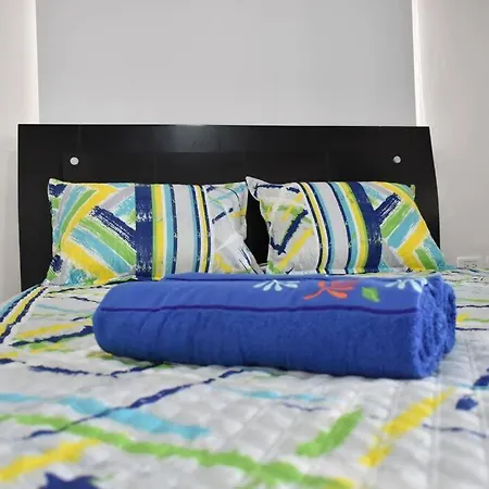 Cozy Near Walled City Apartamento *