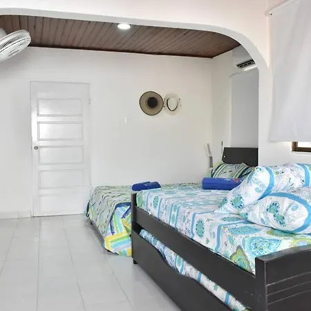 Cozy Near Walled City Apartamento *