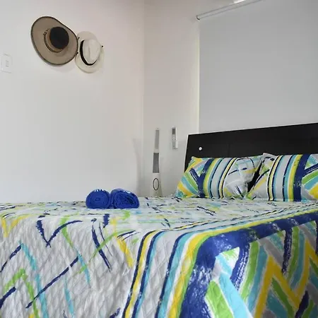 Cozy Near Walled City Apartamento